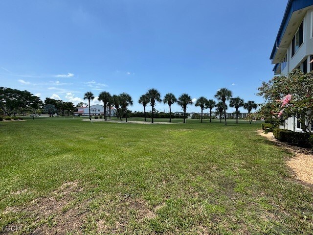 Building Photo - 1828 Pine Valley Dr