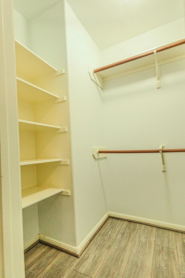 Building Photo - 19334 Strathmore Pl Ln