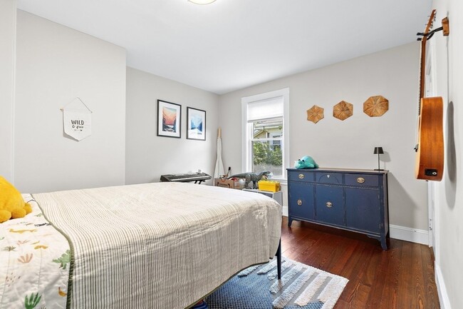 Building Photo - 52 Beechwood Ave