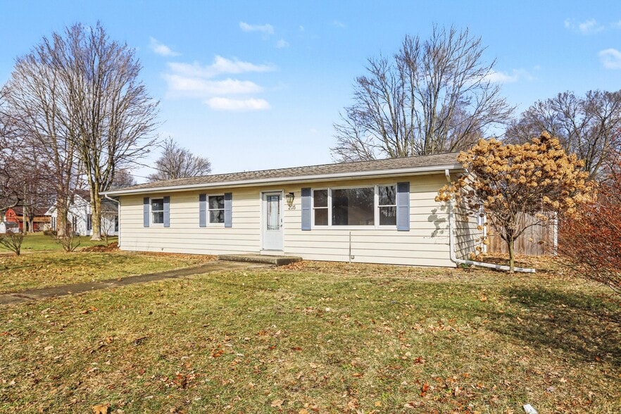 Building Photo - 205 E Murray Ave