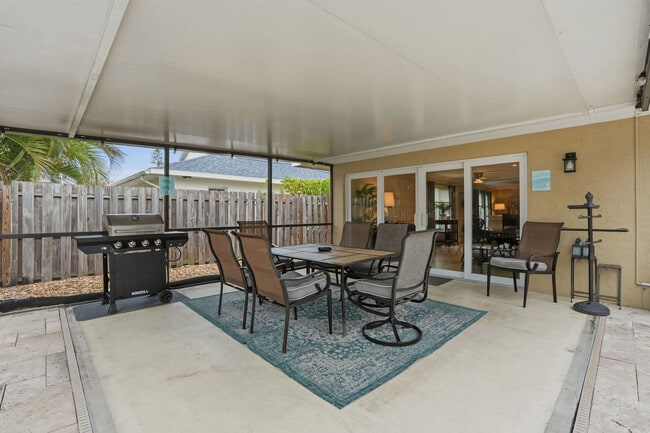 Building Photo - 660 100th Ave N