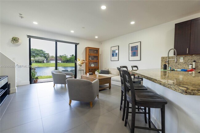 Building Photo - 345 NE 194th Ln