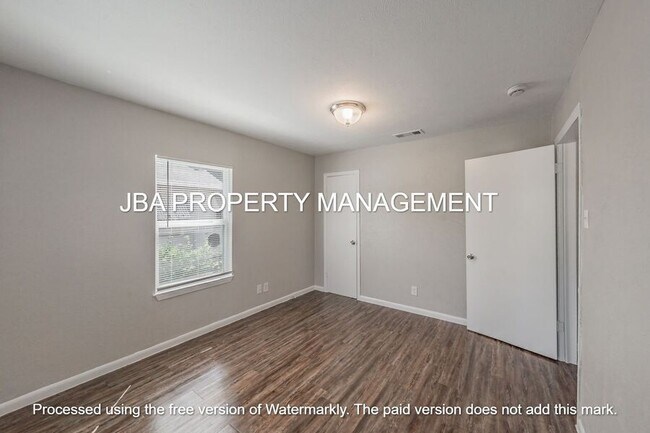 Building Photo - 5433 Houghton Ave