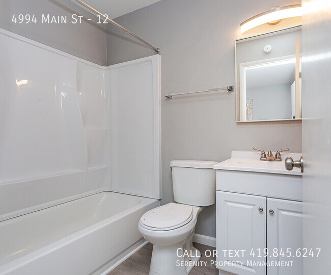 Building Photo - 4994 Main St