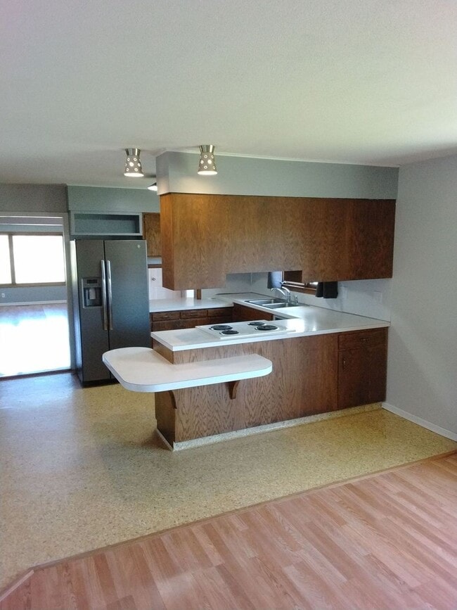 Building Photo - 3 Bedroom home