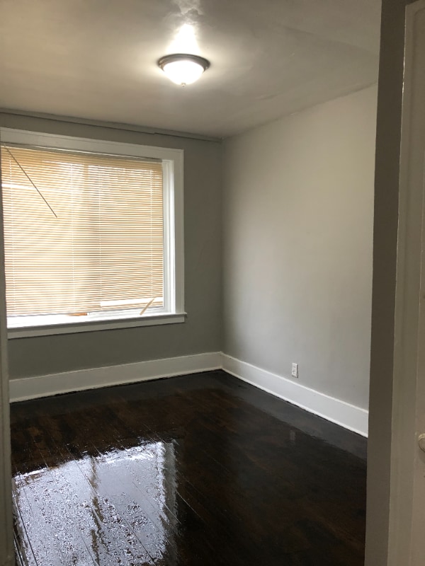 Building Photo - 15395 Linwood St