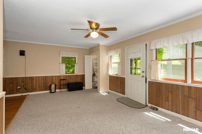 Building Photo - Peace & Beautiful 3BR House Near Rabun Gap...
