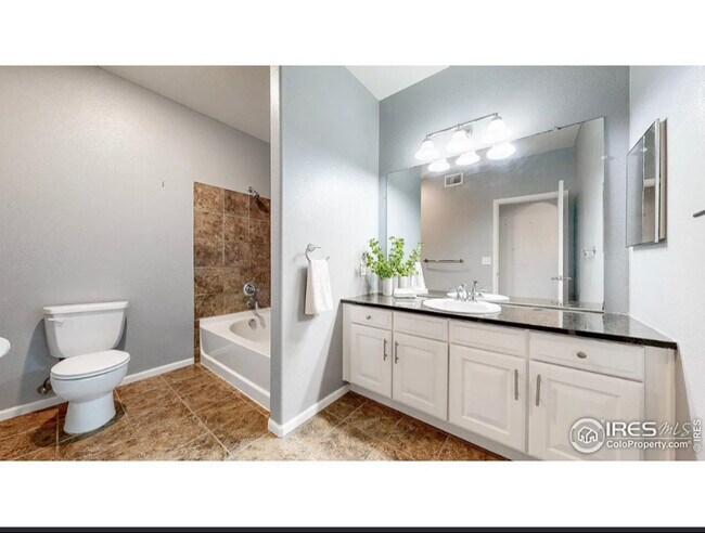 Building Photo - 1465 Blue Sky Cir