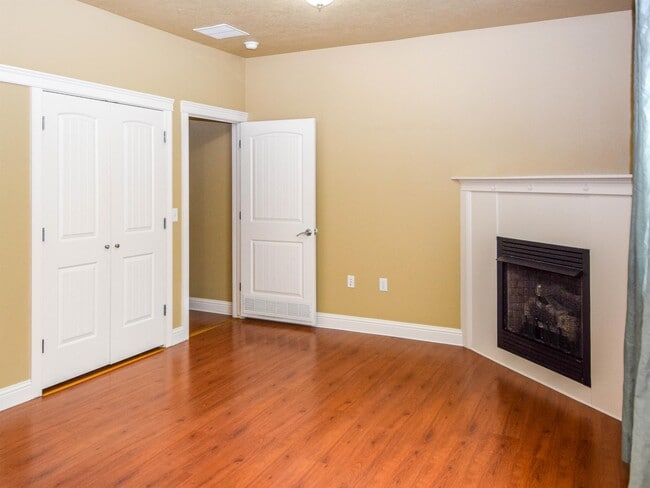 Building Photo - 539 W 1465 N