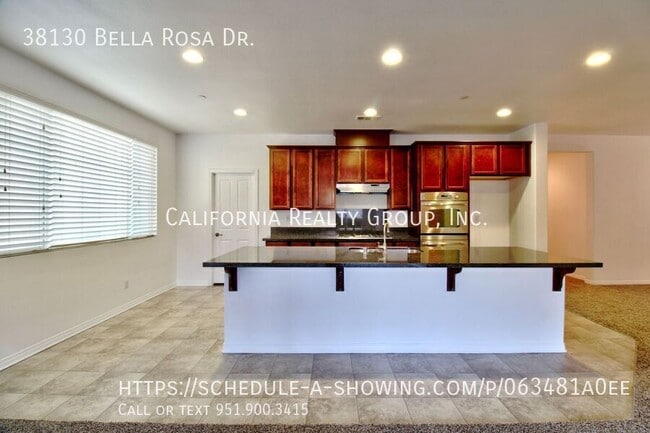 Building Photo - 38130 Bella Rosa Dr