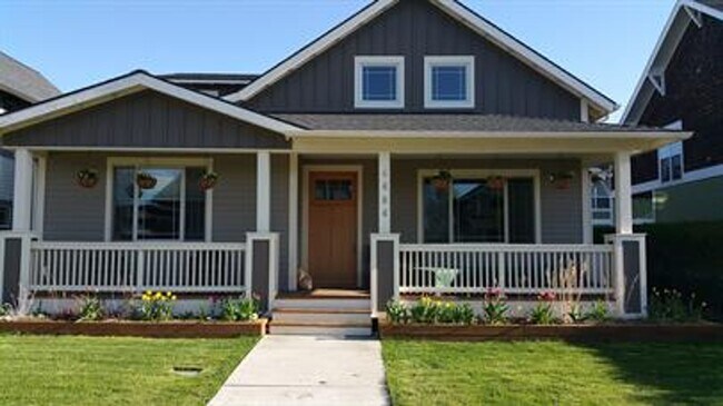 Building Photo - 4484 Alexander St