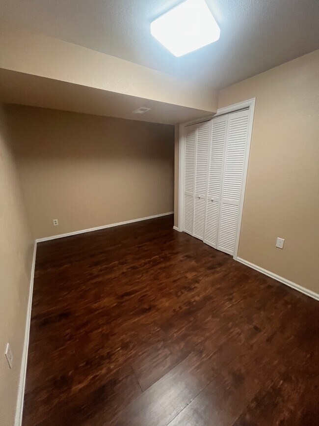 Building Photo - 6448 Iris Way