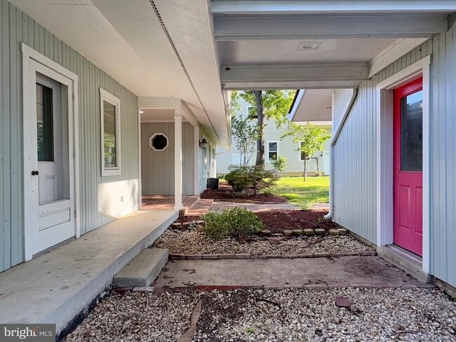 Building Photo - 11470 Mohawk Ct