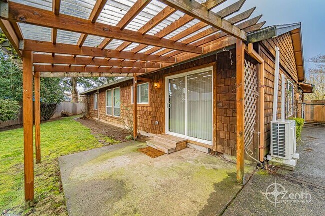 Building Photo - 15501 SE 19th Cir