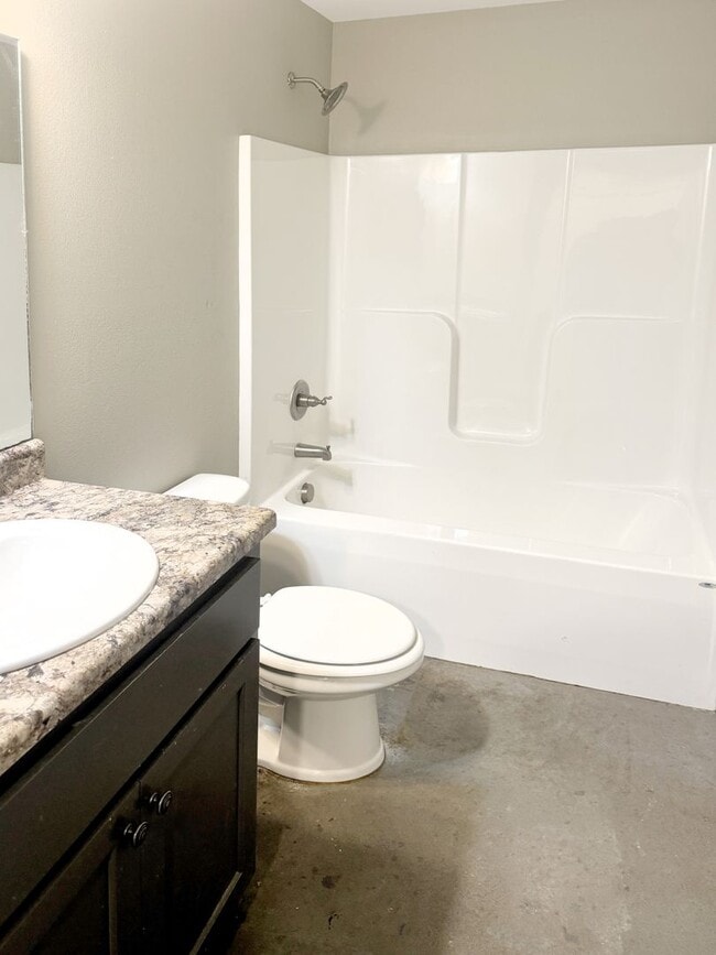 Building Photo - 698 Mulberry Rd