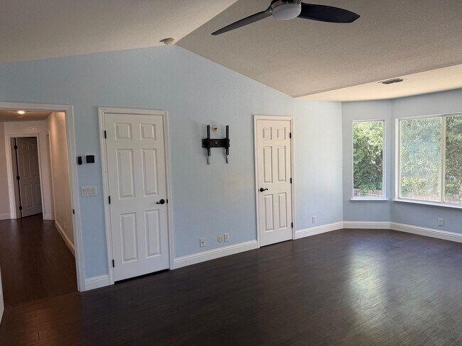 Building Photo - 9223 Camden Lake Way