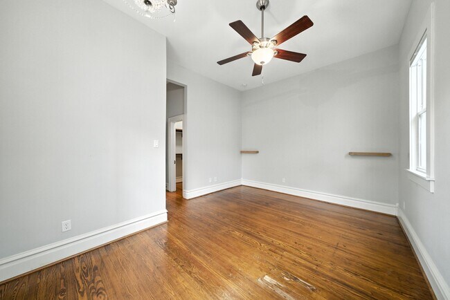 Building Photo - 1616 Alamo St