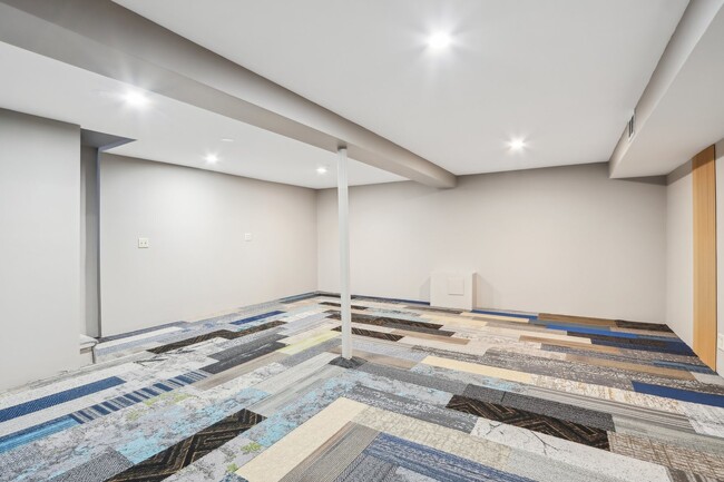 Building Photo - 414 Skokie Ct