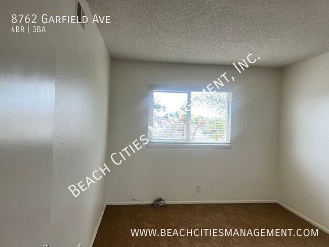 Building Photo - 8762 Garfield Ave