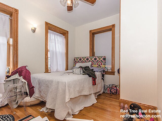 Building Photo - 60 Phillips St