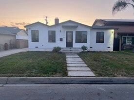 Building Photo - 10915 Cord Ave