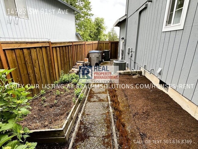 Building Photo - 14783 SW 91st Ave