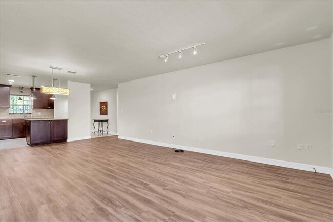 Building Photo - 701 Poinsettia Rd