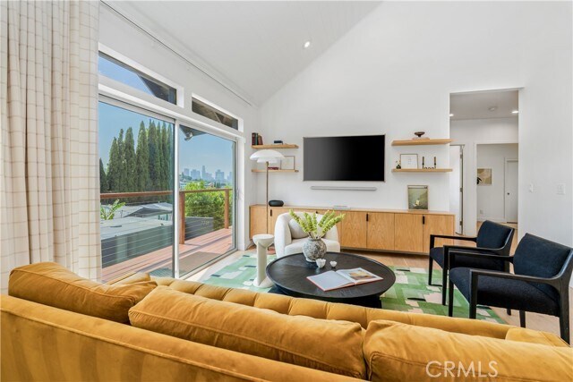 Building Photo - 2240 Ewing St