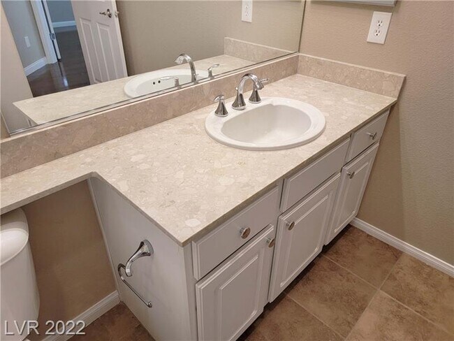 Building Photo - 8455 Classique Ave