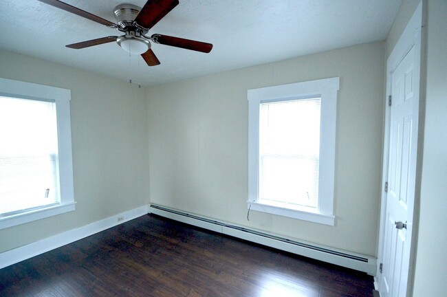 Building Photo - 475 Water St