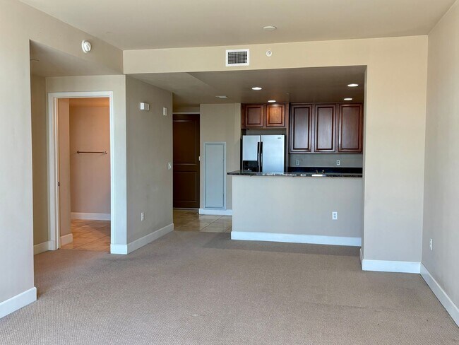 Building Photo - The Palladio 1 Bedroom