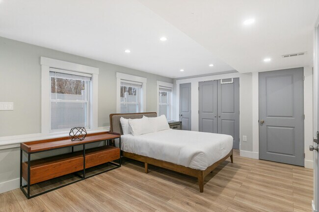 Building Photo - 3 Chapel Way