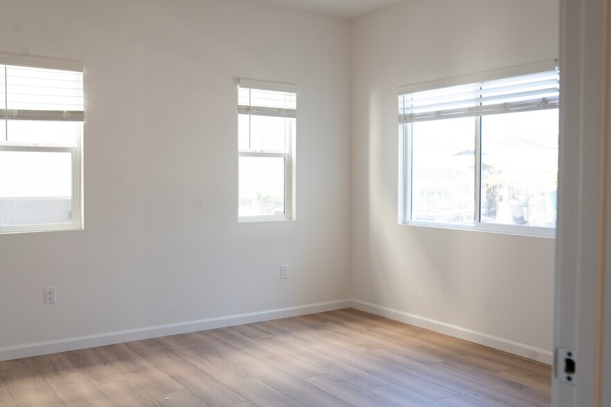 Building Photo - 1200 N Hobart Blvd