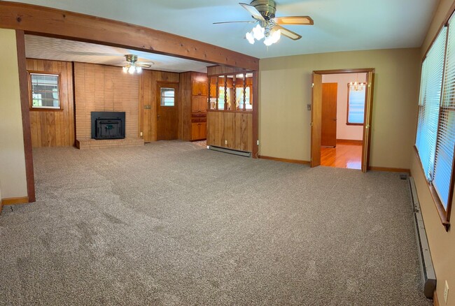 Building Photo - The Willows