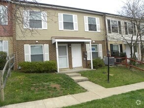 Building Photo - Leesburg Heritage Square Three Bedroom