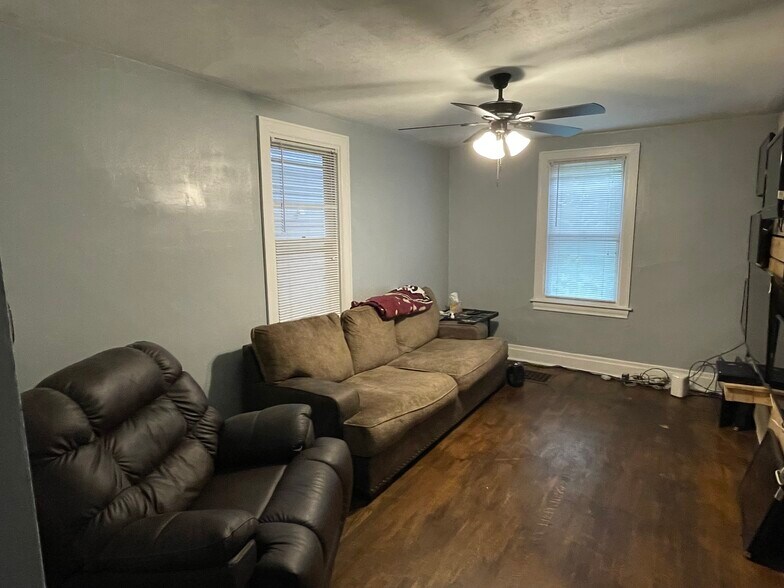 Building Photo - 4114 Grizella St