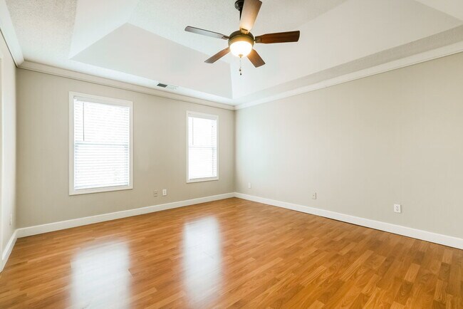 Building Photo - 5020 Amber Way NW