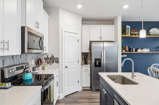 Building Photo - Beautifully maintained and now available as a rental for the very first time!