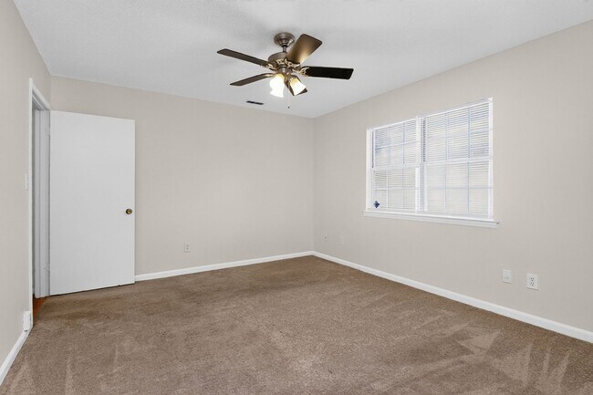 Building Photo - 7116 Markway Dr