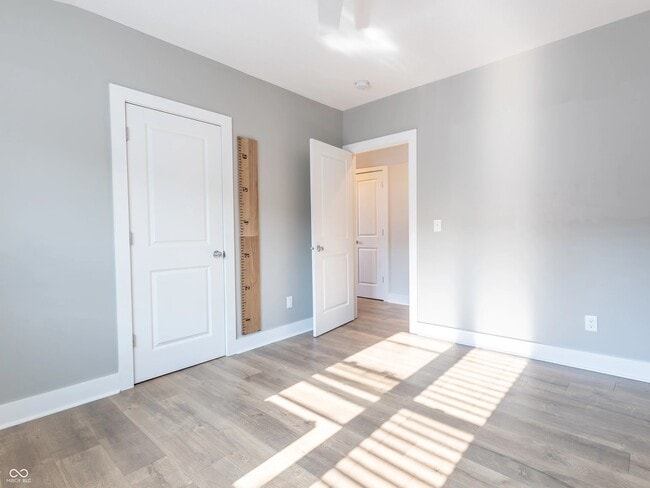 Building Photo - 715 Cottage Ave