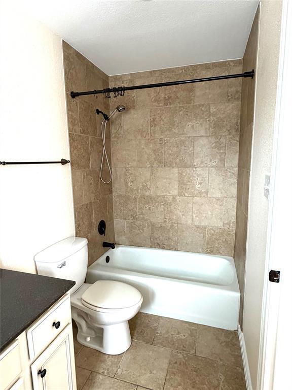 Building Photo - 1407 W 39th 1/2 St