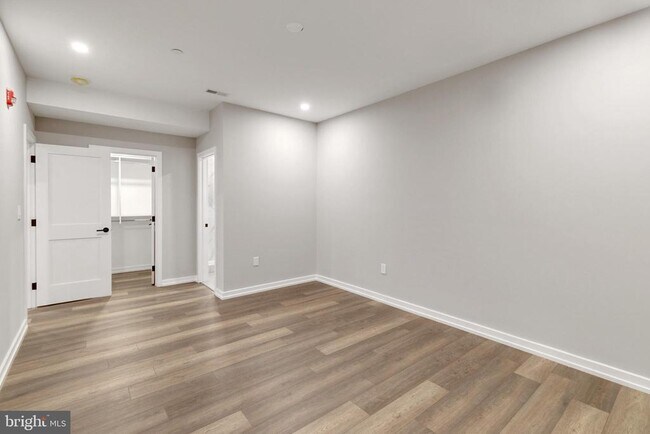 Building Photo - 752 S 16th St