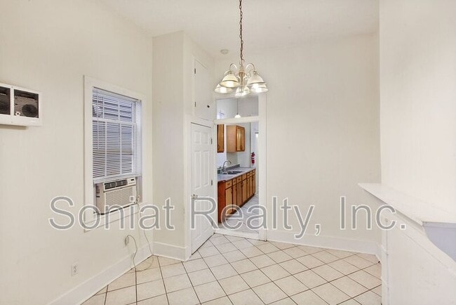 Building Photo - 8409 Cohn St