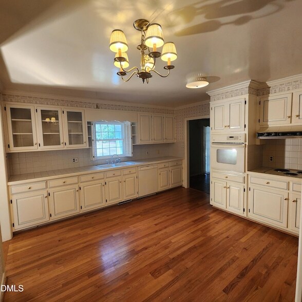 Building Photo - 744 Durham Rd