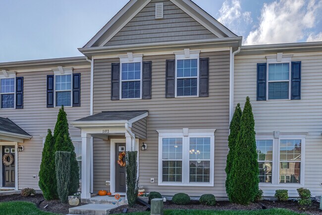 Building Photo - Townhome for rent