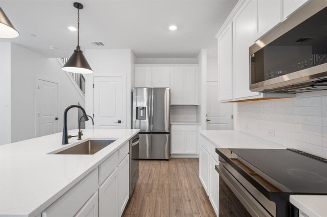 Building Photo - 2568 Jack Nora Wy