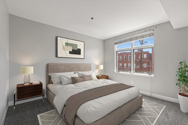 Building Photo - 1333 W Broad St