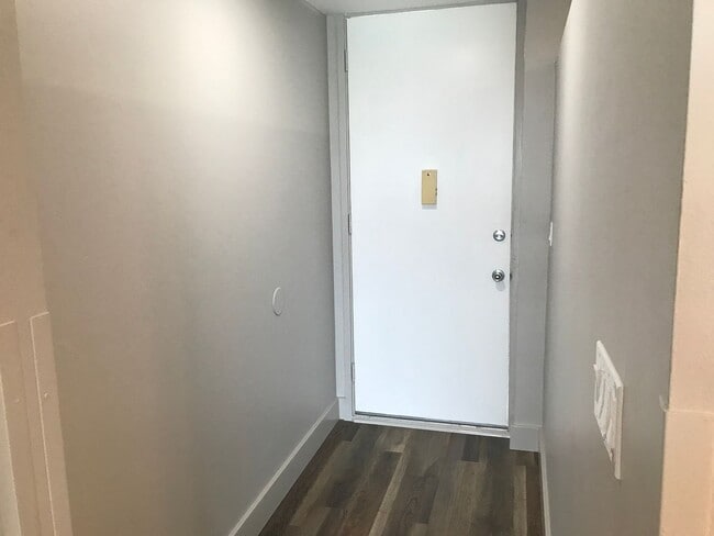 Building Photo - 1717 Ala Wai Blvd