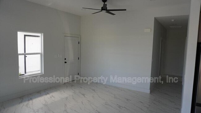 Building Photo - 2813 Bravo Rd