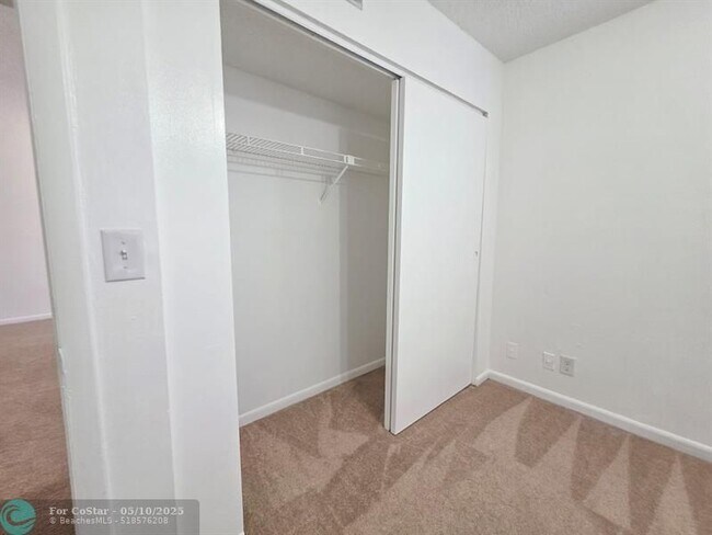 Building Photo - 11434 NW 45th St